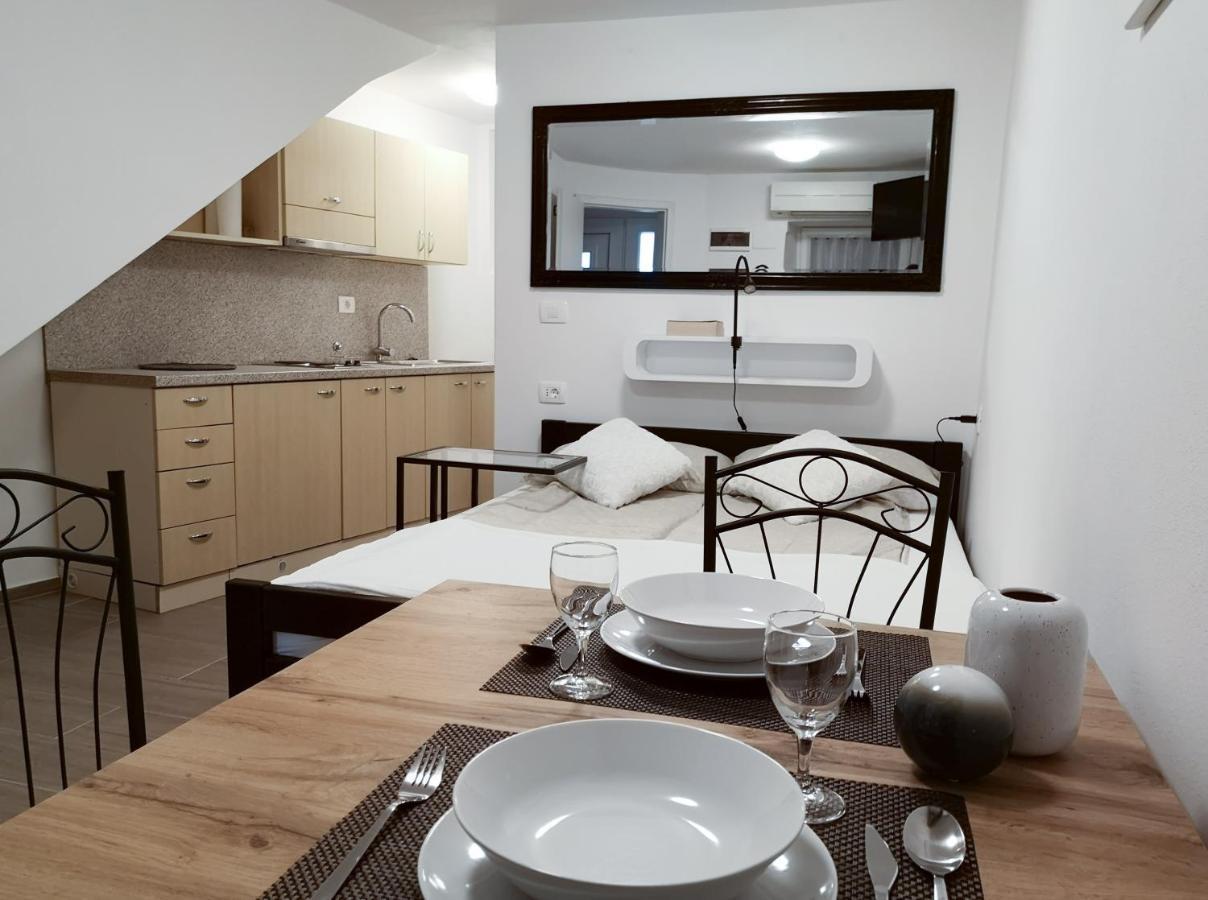 Korala Apartments Πιράν Εξωτερικό φωτογραφία