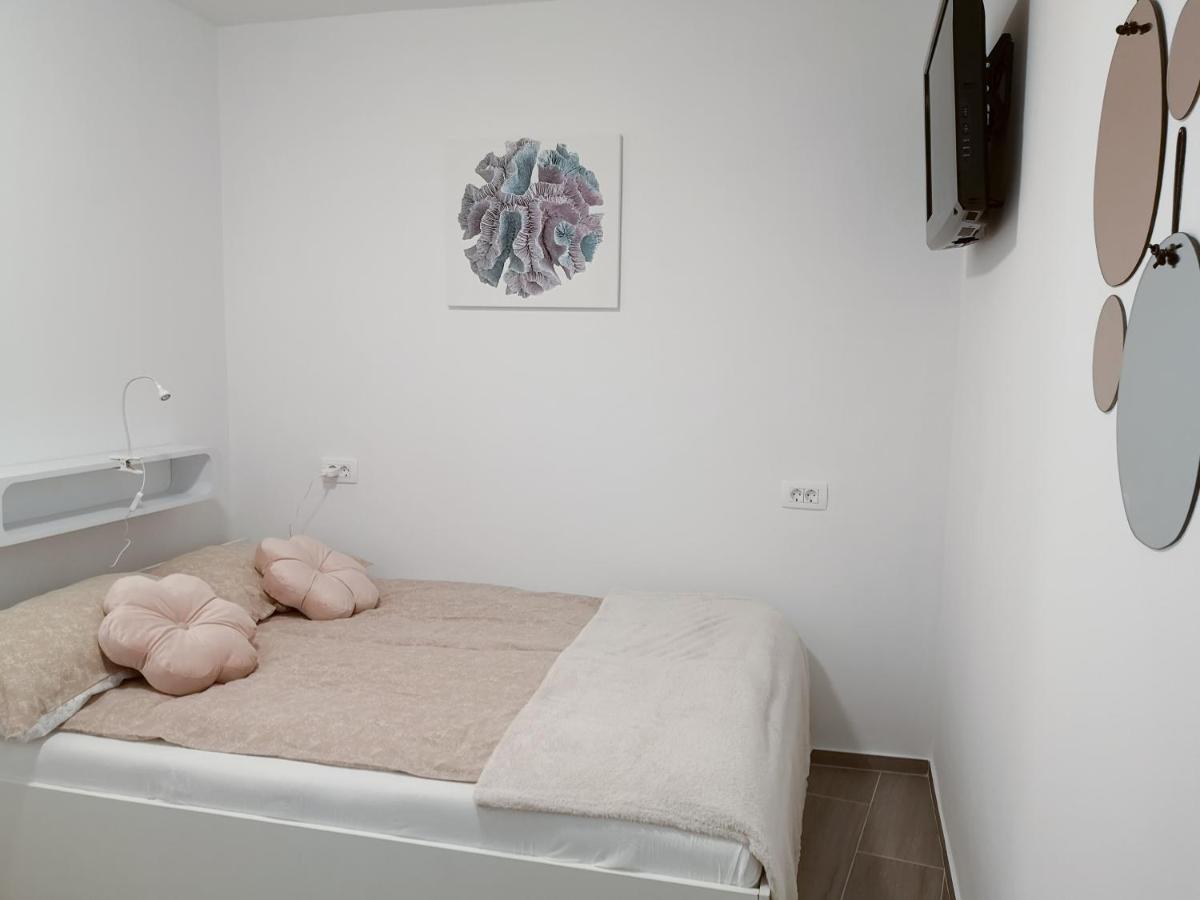 Korala Apartments Πιράν Εξωτερικό φωτογραφία