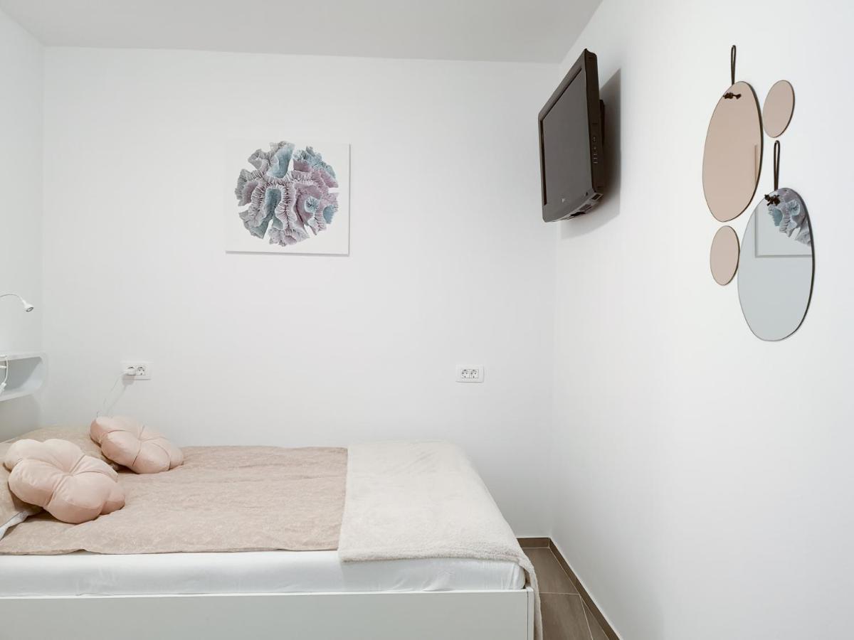 Korala Apartments Πιράν Εξωτερικό φωτογραφία